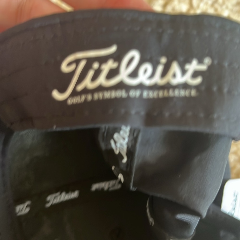 TITLEIST Men’s Black Cap - Picture 5 of 9
